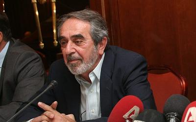 Θρήνος για τον Γιώργο Βότση: Η εμβληματική φωνή της δημοσιογραφίας σίγησε