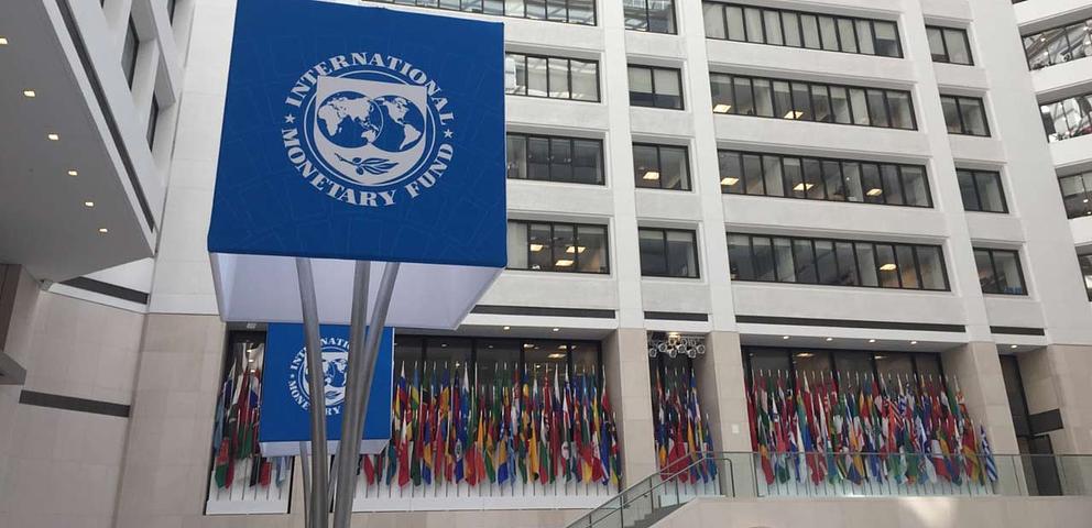 Σήμα κινδύνου από το ΔΝΤ: Πώς οι τιμές ενέργειας απειλούν την ανάπτυξη