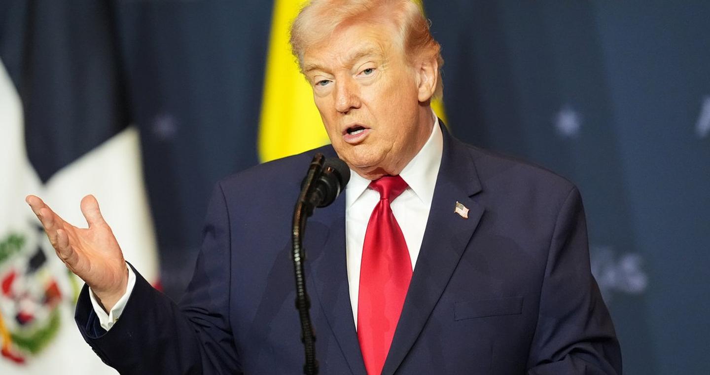 Τραμπ: Οι ΗΠΑ έκαναν χάρη σε όλο τον κόσμο με την επίθεση στο Ιράν -Καταστρέψαμε 42 πλοία τους σε τρεις ημέρες