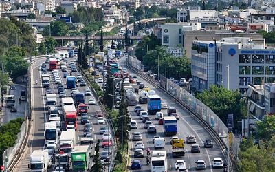 Χάος στην Αττική με καραμπόλα και μποτιλιάρισμα: Πού εντοπίζονται οι μεγαλύτερες καθυστερήσεις