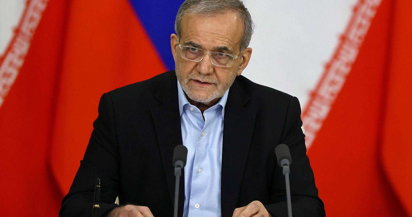 Ιράν: Ο Πεζεσκιάν ζήτησε συγγνώμη από τις γειτονικές χώρες και μετά την «έσβησε»