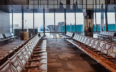 Χάος στους αιθέρες: Οι επιθέσεις στη Μέση Ανατολή φέρνουν χιλιάδες ακυρώσεις πτήσεων