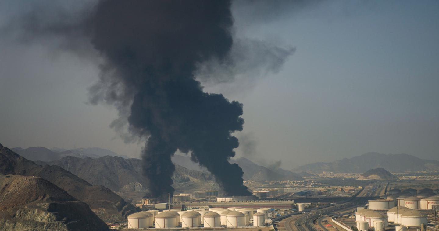 Τα ΗΑΕ αναστέλλουν μέρος της φόρτωσης πετρελαίου μετά την ιρανική επίθεση - «Εκκενώστε τώρα» λέει η Τεχεράνη