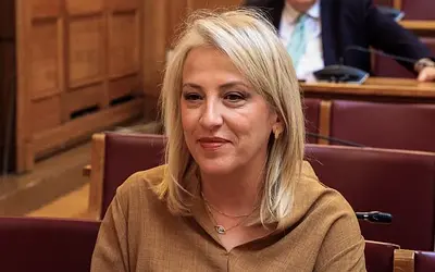 Δούρου: «Εθνική ήττα» η εξωτερική πολιτική Μητσοτάκη για Μονή Σινά