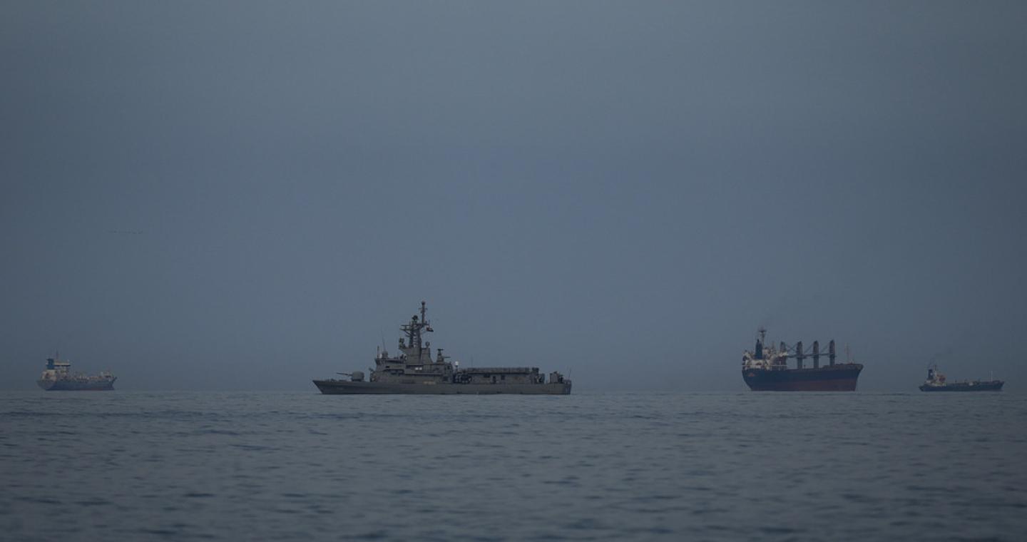 Πώς απαντούν οι χώρες στο αίτημα Τραμπ για αποστολή πολεμικών πλοίων στο Στενό του Ορμούζ