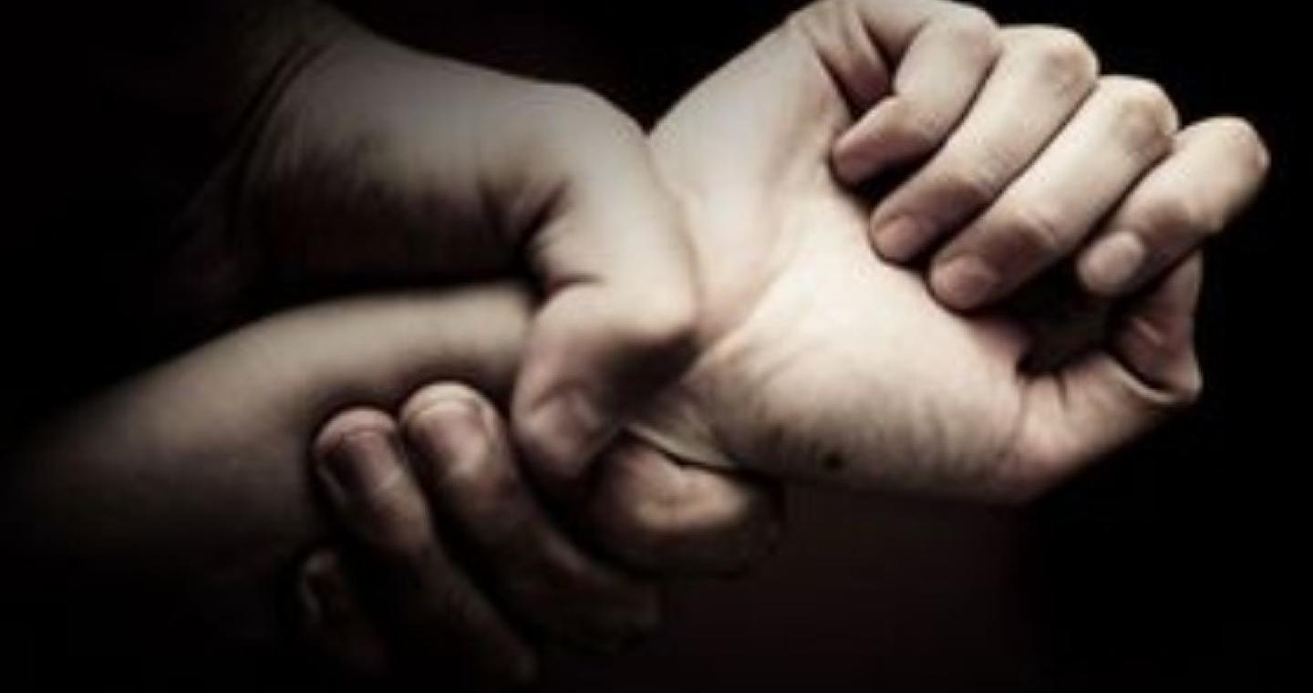 Χανιά: 17χρονη κατήγγειλε ομαδικό βιασμό από 5 άνδρες - 10 συλλήψεις