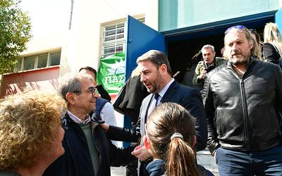 ΠΑΣΟΚ: Πλημμύρισαν τα εκλογικά κέντρα – Το ηχηρό μήνυμα του Νίκου Ανδρουλάκη