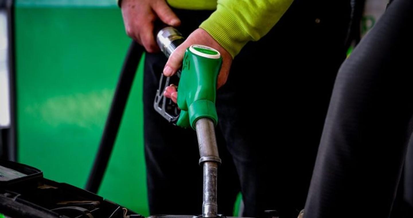 Πρ. Ένωσης Βενζινοπωλών Αττικής στο ΕΡΤnews: Προς κινητοποιήσεις οι πρατηριούχοι – «Πονηρό» το πλαφόν της κυβέρνησης – Στα 9,5 λεπτά το καθαρό κέρδος