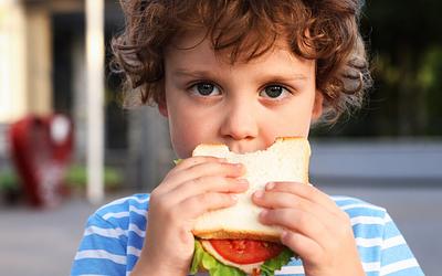 Τι αλλάζει στο πιάτο μας: Οι νέες εθνικές οδηγίες διατροφής φέρνουν ανατροπές