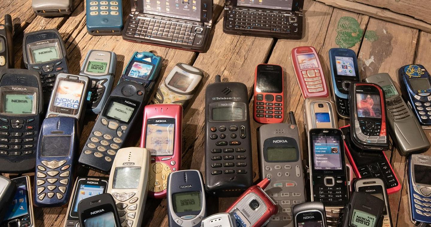 Τα παλιά κινητά τηλέφωνα αξίζουν μια περιουσία το 2026 -Τα μοντέλα που αναζητούν οι συλλέκτες