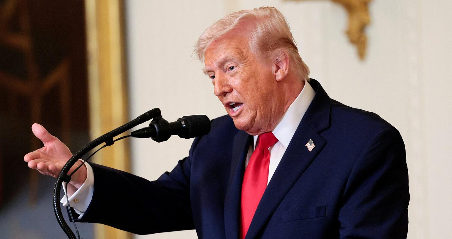 Ο Τραμπ προαναγγέλλει νέο χτύπημα στο Ιράν: «Δείτε τι θα συμβεί σήμερα σε αυτά τα παρανοϊκά καθάρματα»