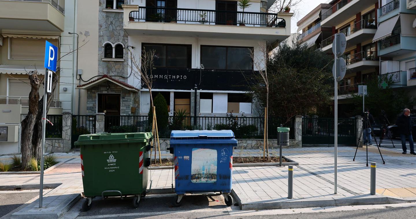 Νεκρός 20χρονος από επίθεση με μαχαίρι στην Καλαμαριά - Εξετάζεται το οπαδικό κίνητρο