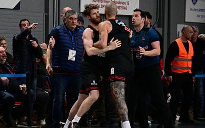 Ένταση και αποβολή για τον Εβάν Φουρνιέ: Το θερμό επεισόδιο στη Γλυφάδα