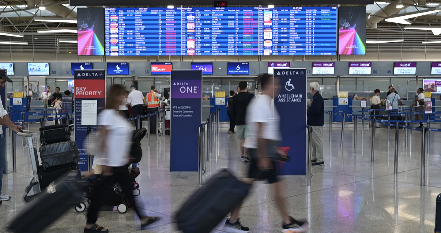 Αεροπορικά εισιτήρια: Πρωταθλήτρια η Ελλάδα στις αυξήσεις των Αύγουστο