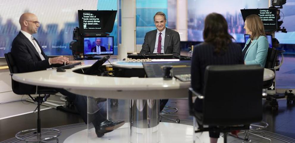 «Πράσινο φως» για ελαφρύνσεις αναζητά η Αθήνα: Όλο το παρασκήνιο από το Bloomberg