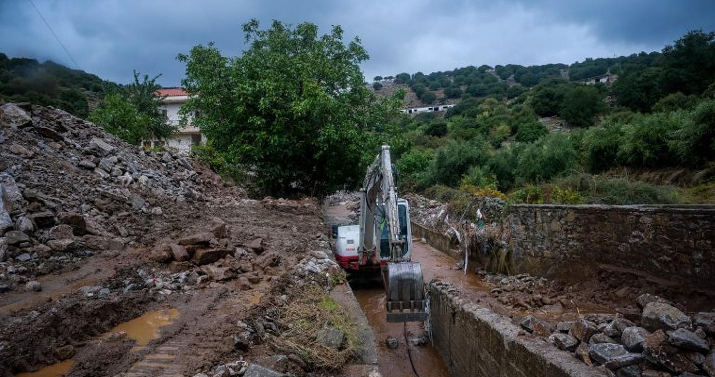 Κακοκαιρία στην Κρήτη: Ήχησε 112 σε όλο το νησί – Κλειστοί δρόμοι και σχολεία