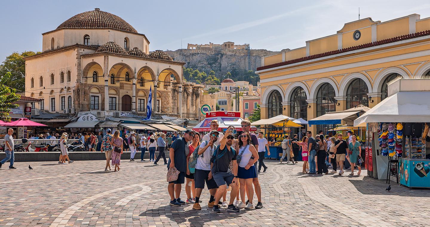 Βελτίωση οικονομικού κλίματος λόγω των τουριστικών εσόδων