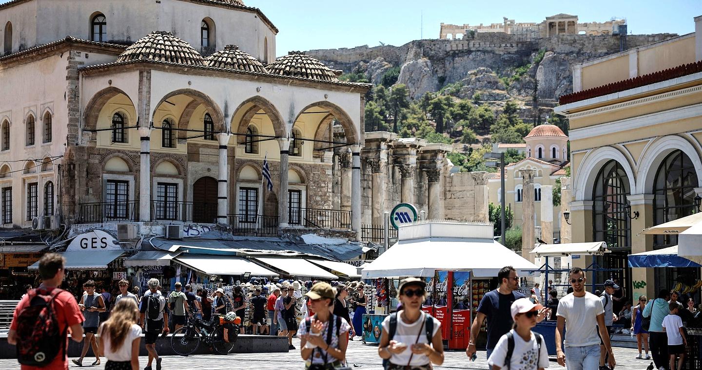 Τουρισμός: Αύξηση των εισπράξεων, παρά τη μείωση των αφίξεων τον Ιούλιο