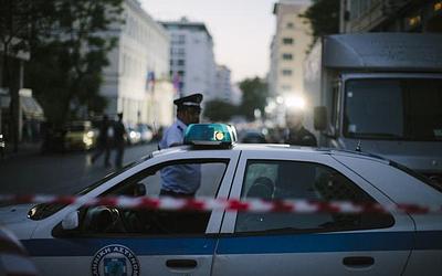 Θρίλερ στην οδό Φυλής: Μάχη για τη ζωή του δίνει 29χρονος