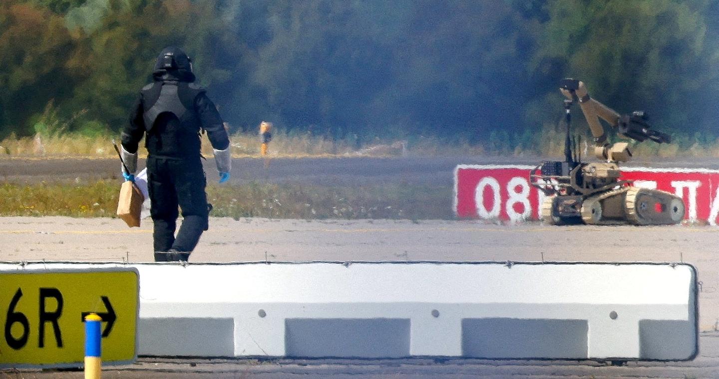 Εκκλήσεις για «ψυχραιμία» εν μέσω υβριδικού πολέμου