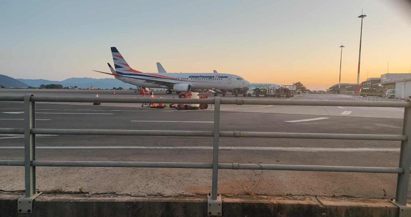 Αναγκαστική προσγείωση αεροπλάνου στο Άκτιο – Πυρκαγιά στην δεξιά τουρμπίνα λόγω βλάβης