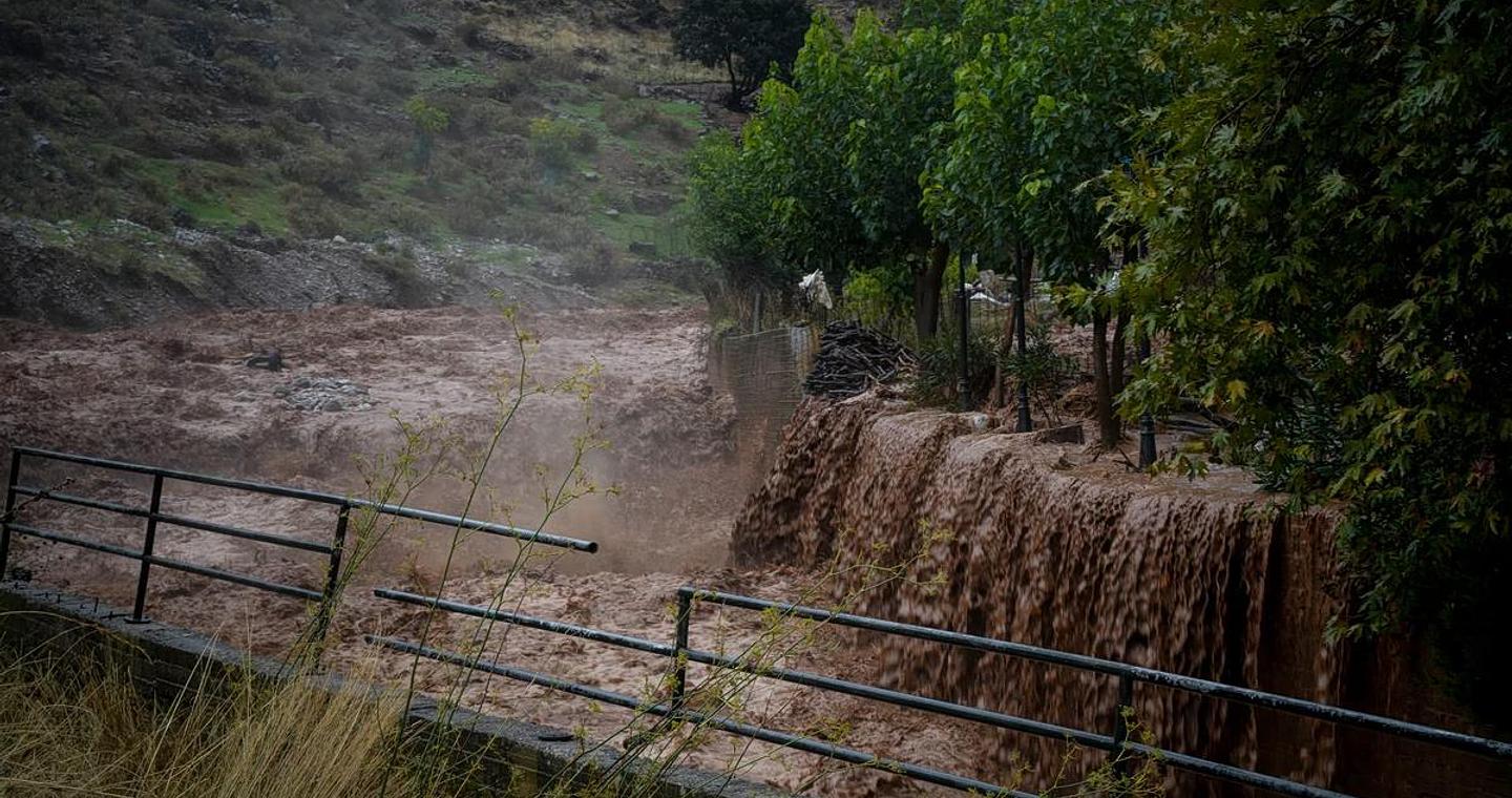 Κρήτη: «Βροχή» τα μηνύματα από το 112 – Πού χτυπά η κακοκαιρία – Πλημμύρες και μεγάλες καταστροφές