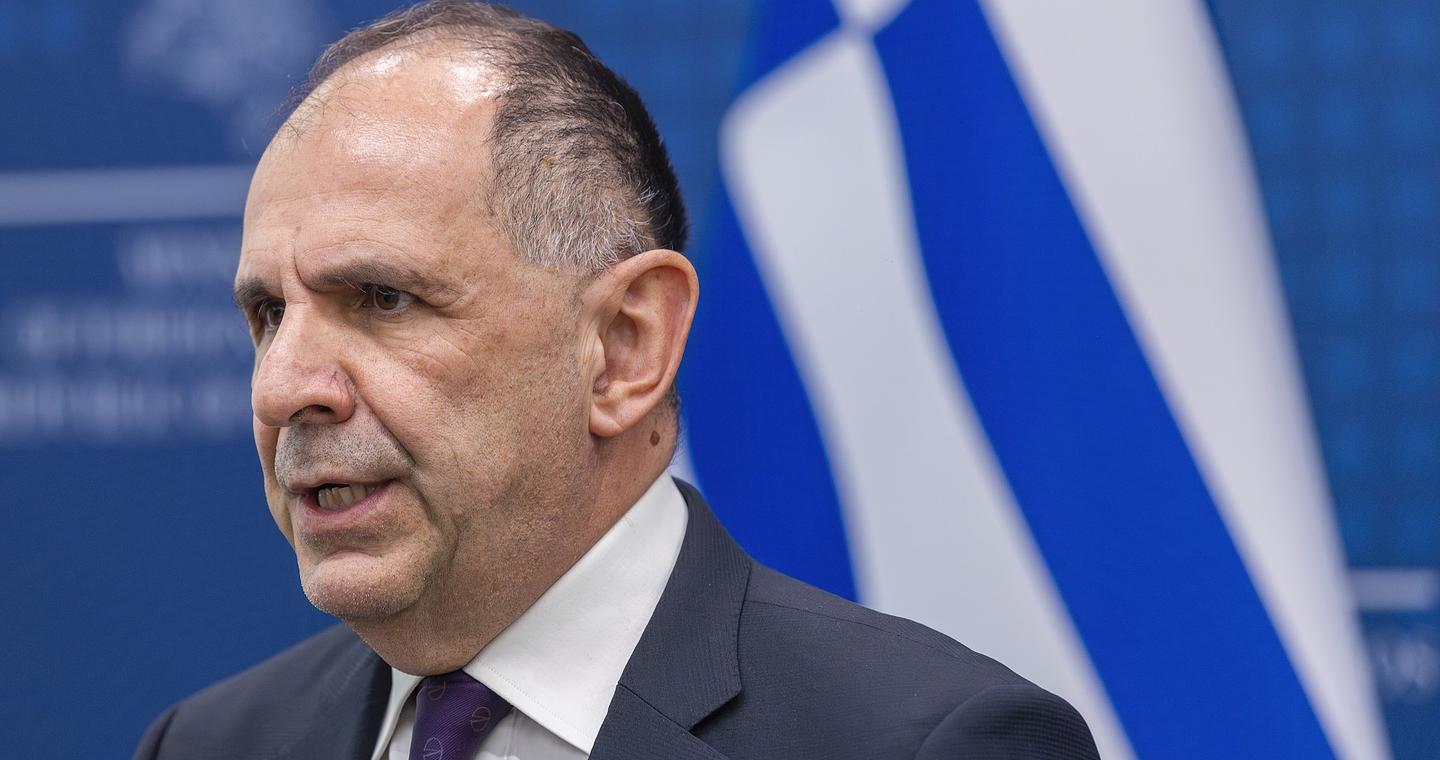 Γεραπετρίτης σε Φιντάν: Aμετροεπείς δηλώσεις – Δεν δεχόμαστε υποδείξεις από κανέναν