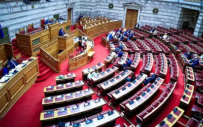 Αντιδράσεις για το νομοσχέδιο περί μονιμότητας στο Δημόσιο