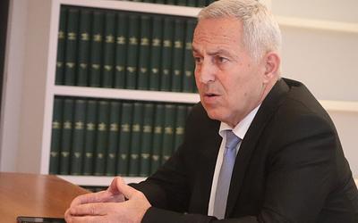 ΠΑΣΟΚ: 120 δόσεις για ιδιωτικό χρέος, επιτόκιο 3% και νέος βουλευτής
