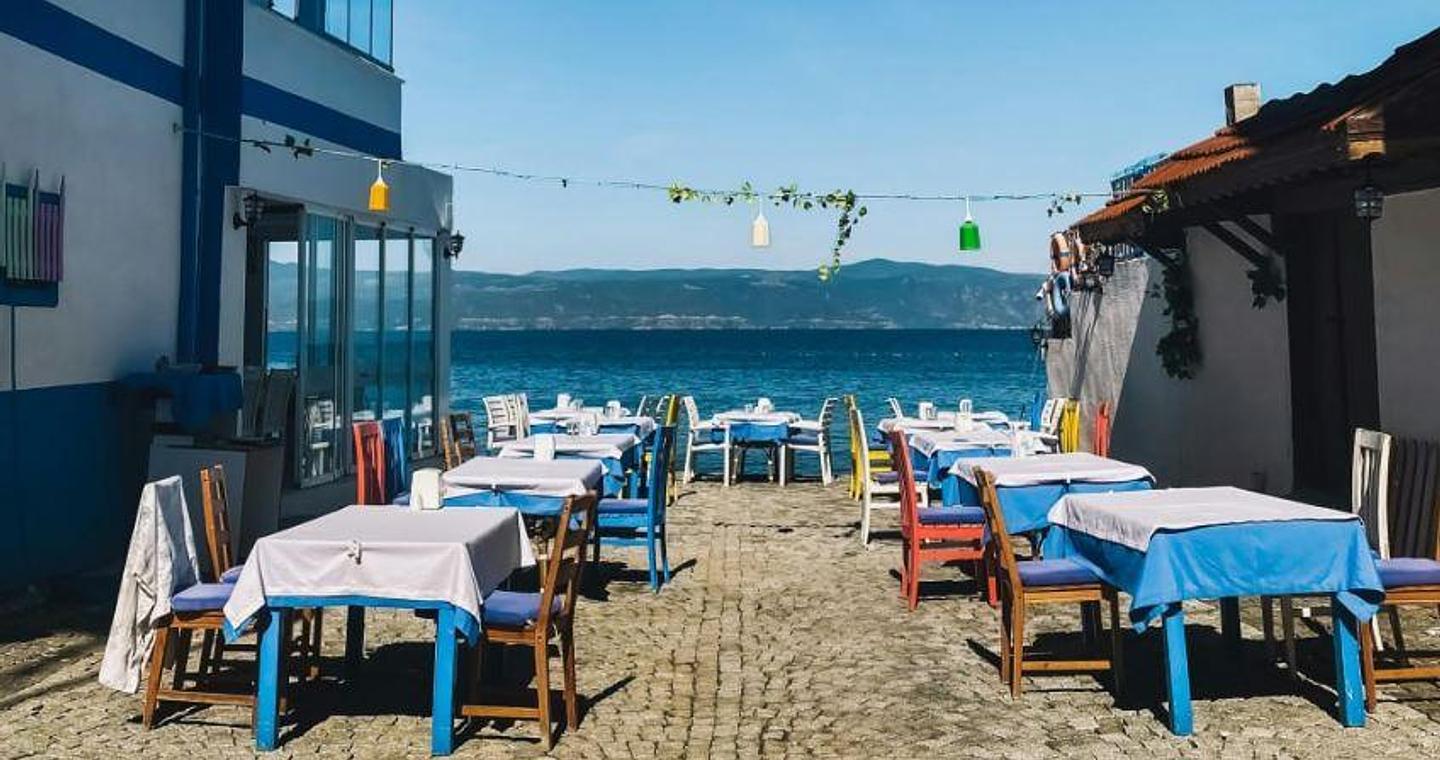 Γιατί υποχώρησε ο τζίρος στην εστίαση το δεύτερο τρίμηνο
