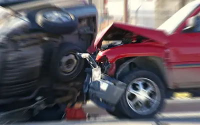 Θεσσαλονίκη: Σοβαρό τροχαίο στη Θέρμη, παράσυρση και εγκατάλειψη!