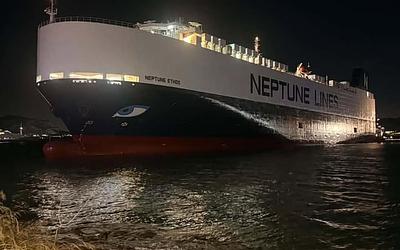 Έκτακτη: Προσάραξη του «Neptune Ethos» στη Σαλαμίνα