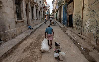 Οι ΗΠΑ αναχαίτισαν 90 φορτία καυσίμων προς Κούβα αξίας τριών εκατομμυρίων