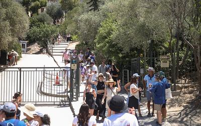Ελληνικός τουρισμός 2025: Νέα ρεκόρ, αλλά και προκλήσεις για το 2026