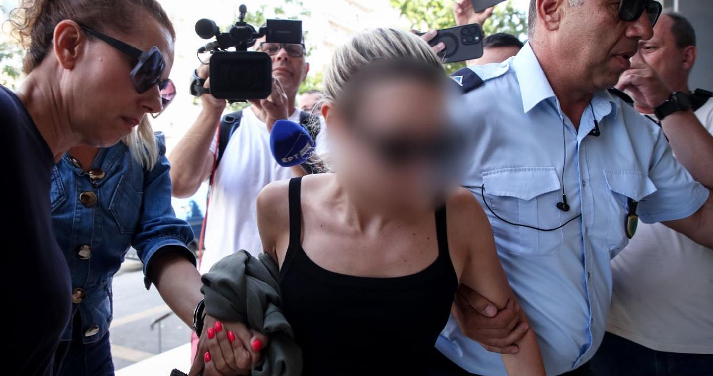 Τροχαίο στη Θέρμη: Στον εισαγγελέα η 45χρονη οδηγός της Porsche - Τι έδειξαν οι αιματολογικές εξετάσεις για το αλκοόλ