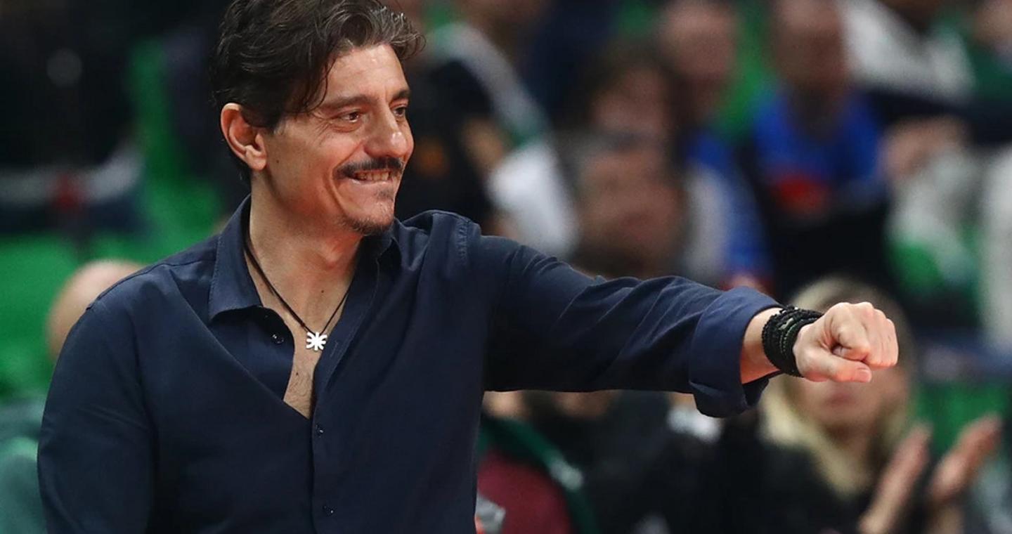 Γιαννακόπουλος: «Εγώ δεν ξανακάθομαι στο ίδιο τραπέζι με μισάνθρωπους που δεν σέβονται τον θεσμό της οικογένειας»