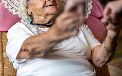 Αίμα και πρόληψη: Νέα φωτίζουν το Αλτσχάιμερ