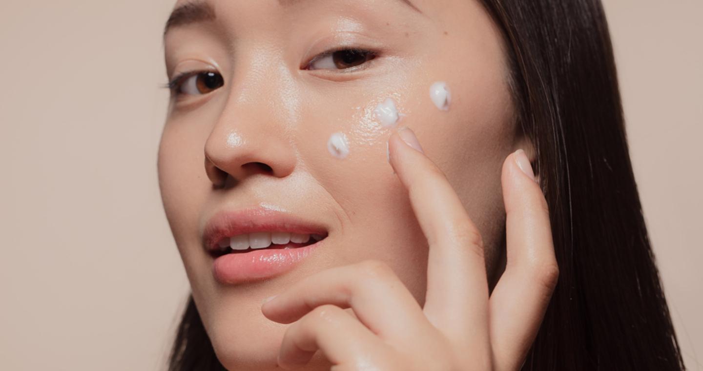 Το «glass skin» της κορεάτικης ομορφιάς έχει κινδύνους - Οι συμβουλές των δερματολόγων