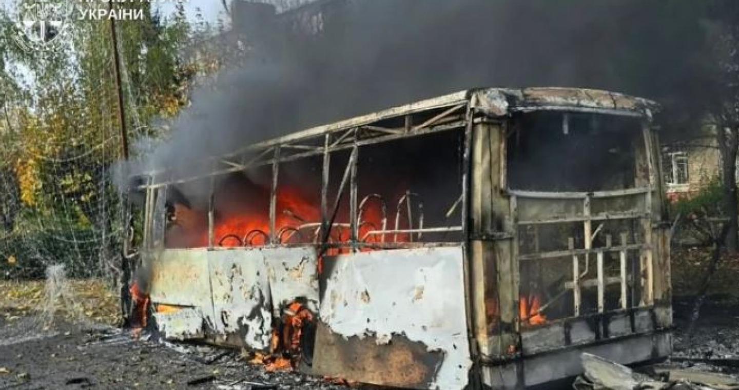 Ουκρανία: 33 νεκροί από ρωσική επίθεση σε δύο λεωφορεία με επιβάτες στο Κραματόρσκ