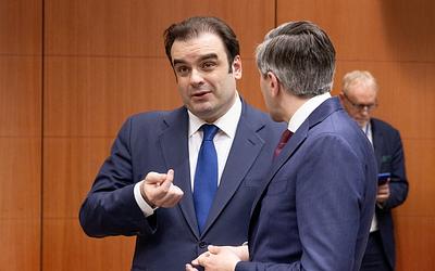 Η Γαλλία στο επίκεντρο της κρίσης: Διαφωνίες για την ευελιξία