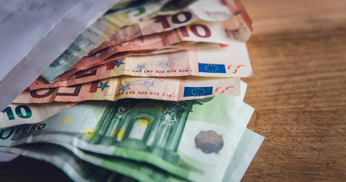 Τι αλλάζει από 1η Νοεμβρίου για μισθούς εργαζομένων, επιχειρήσεις και νέες προσλήψεις