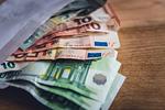Νέος νόμος για ίση αμοιβή: Τι αλλάζει από 1 Νοεμβρίου για εργαζόμενους και επιχειρήσεις
