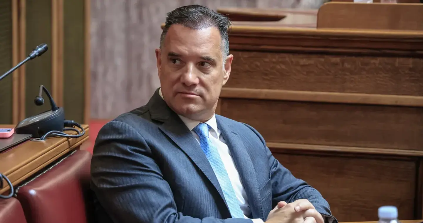 Προκλητικός ο Γεωργιάδης, μιλά για «τρία ψέματα και μια μισή αλήθεια»