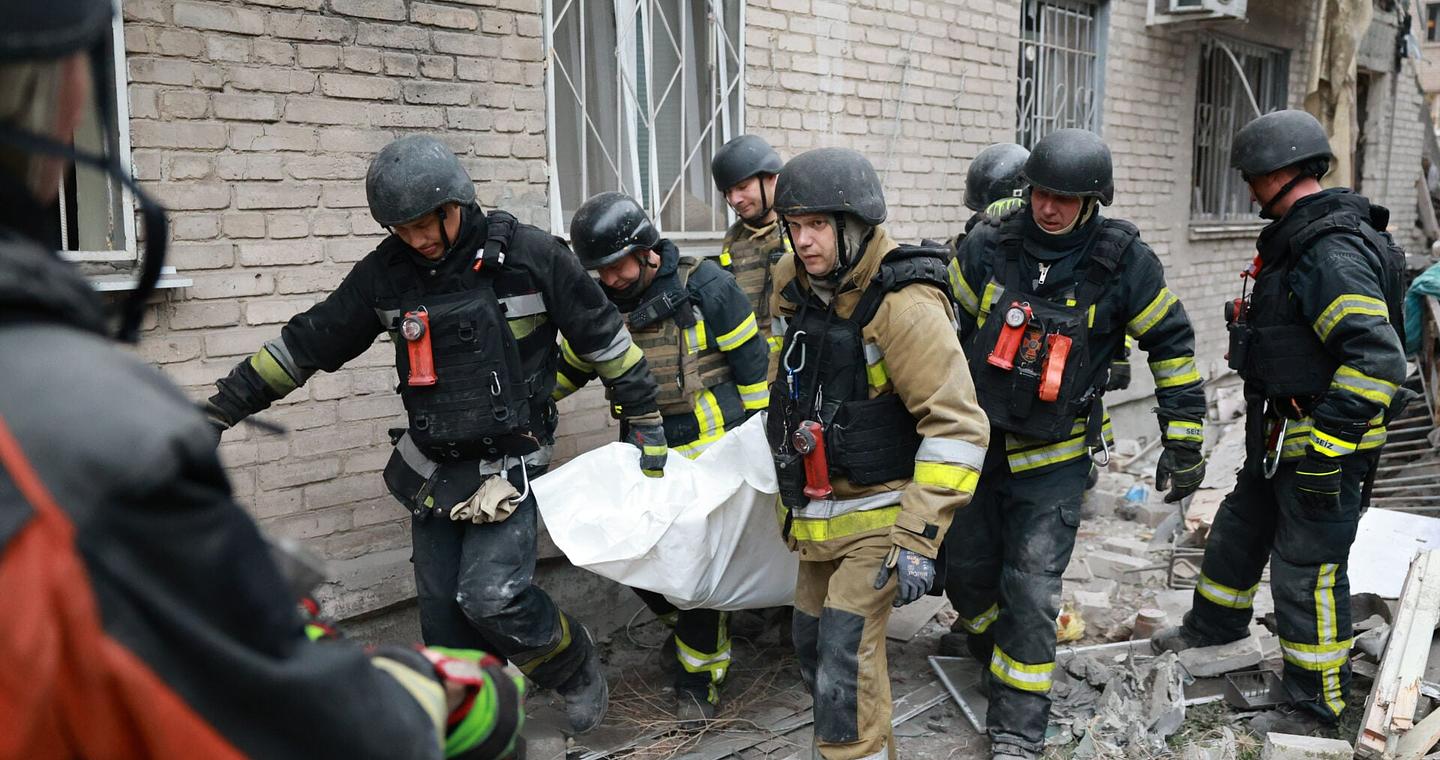 Ουκρανία: Φονικές ρωσικές επιθέσεις μετά τη συμφωνία Πούτιν με Τραμπ – «Αυτό είναι το ευχαριστώ», λέει ο Ζελένσκι