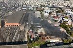 Φωτιά στο Αιγάλεο: Απομάκρυνση 400 μέτρων, 35 πυροσβέστες σε δράση
