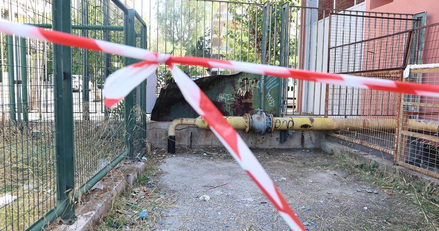 Κλειστά τα σχολεία του συγκροτήματος της Γκράβας μέχρι να ολοκληρωθούν οι έλεγχοι – Αγωνία για 4.000 μαθητές – Με Webex τα μαθήματα