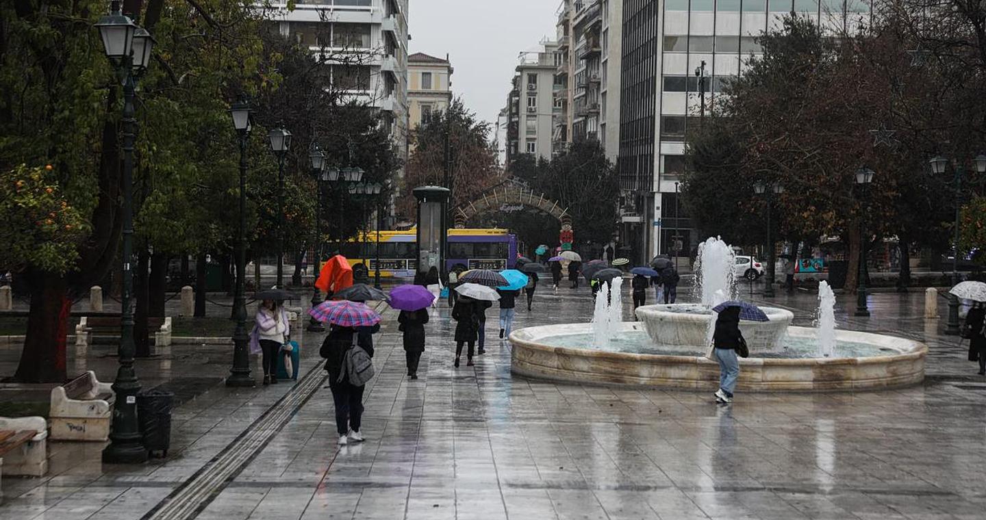 Καιρός: Έρχεται διπλή κακοκαιρία, στο επίκεντρο η Αττική – Καταιγίδες και νέα ψυχρή εισβολή