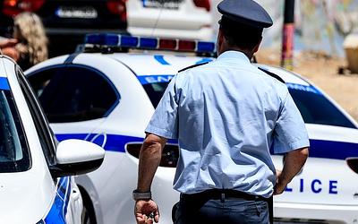 22χρονος παραδόθηκε στην Ασφάλεια Ελευσίνας και θα οδηγηθεί στον εισαγγελέα