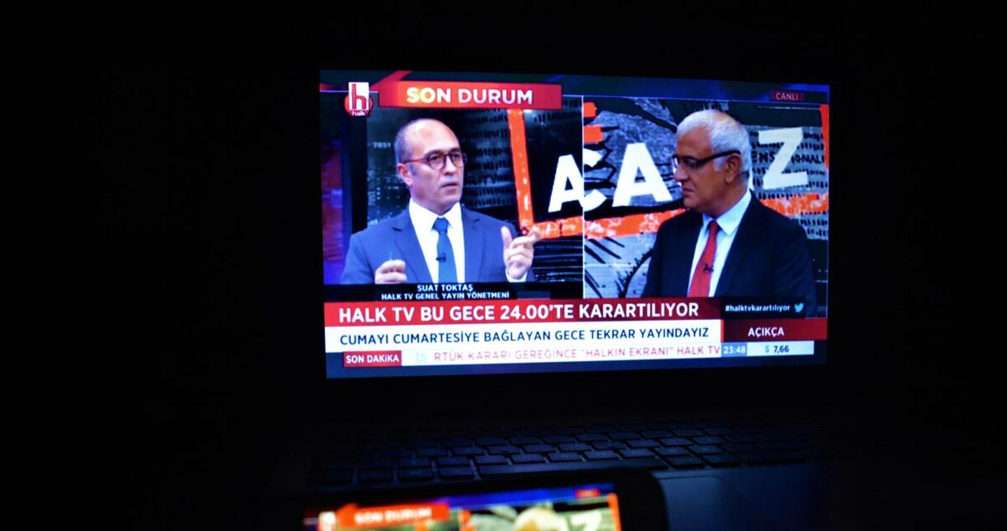 Τουρκία: Η αστυνομία εισέβαλε και «έκλεισε» το αντιπολιτευόμενο κανάλι Halk TV - Διορίστηκε κρατικός επίτροπος στη διοίκησή του