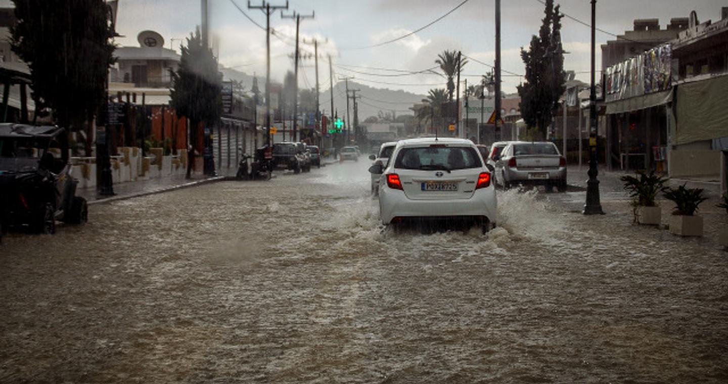 Η Ρόδος μετρά τις πληγές της από την κακοκαιρία, έλεγχοι σε όλα τα σχολεία πριν επιστρέψουν οι μαθητές